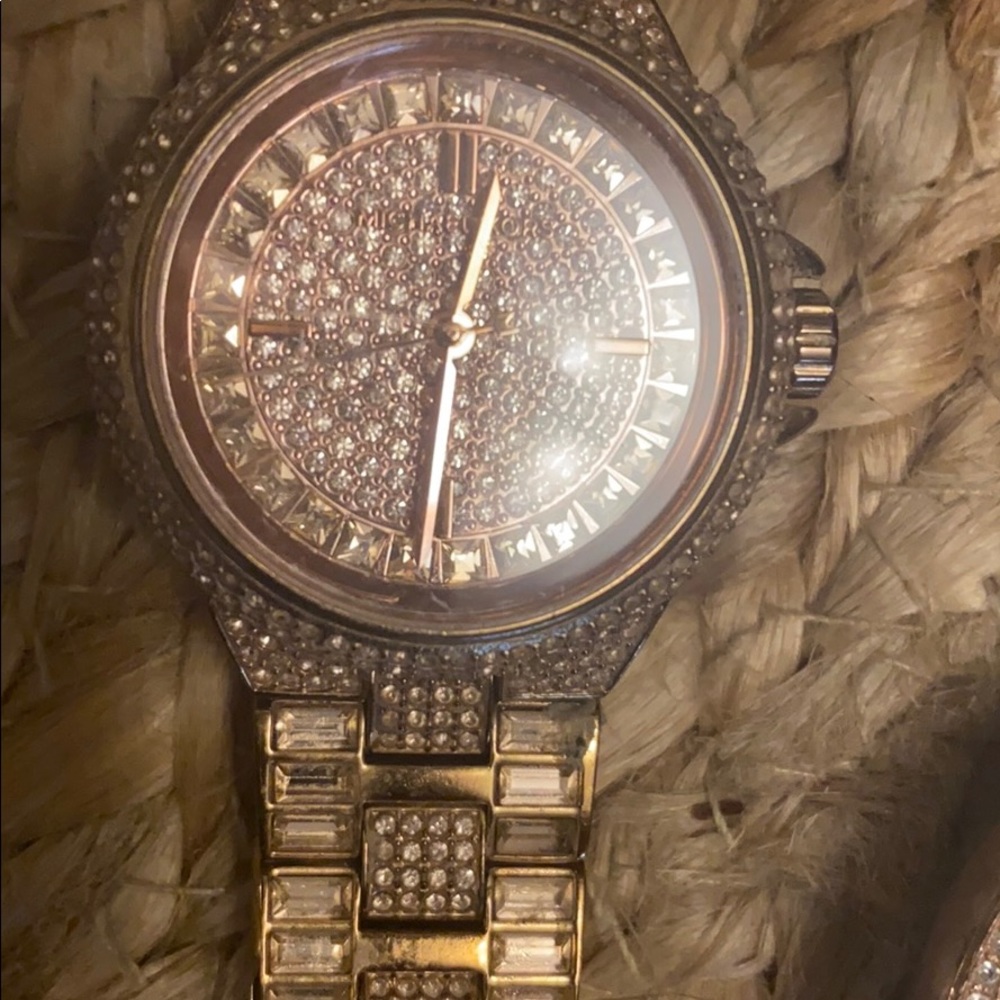Watch - Picture 3 of 3